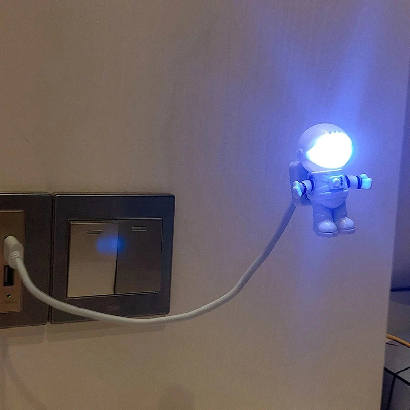 USB NIght LIGHT Astronaut